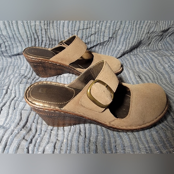๐ White Mountain size 8.5 clog sandals with buckles in excellent condition ๐ - Picture 6 of 9